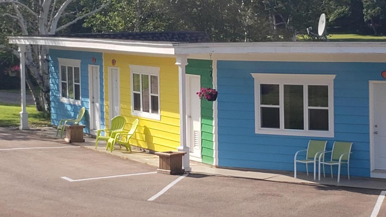 Cornerstone Motel Cheticamp Luaran gambar