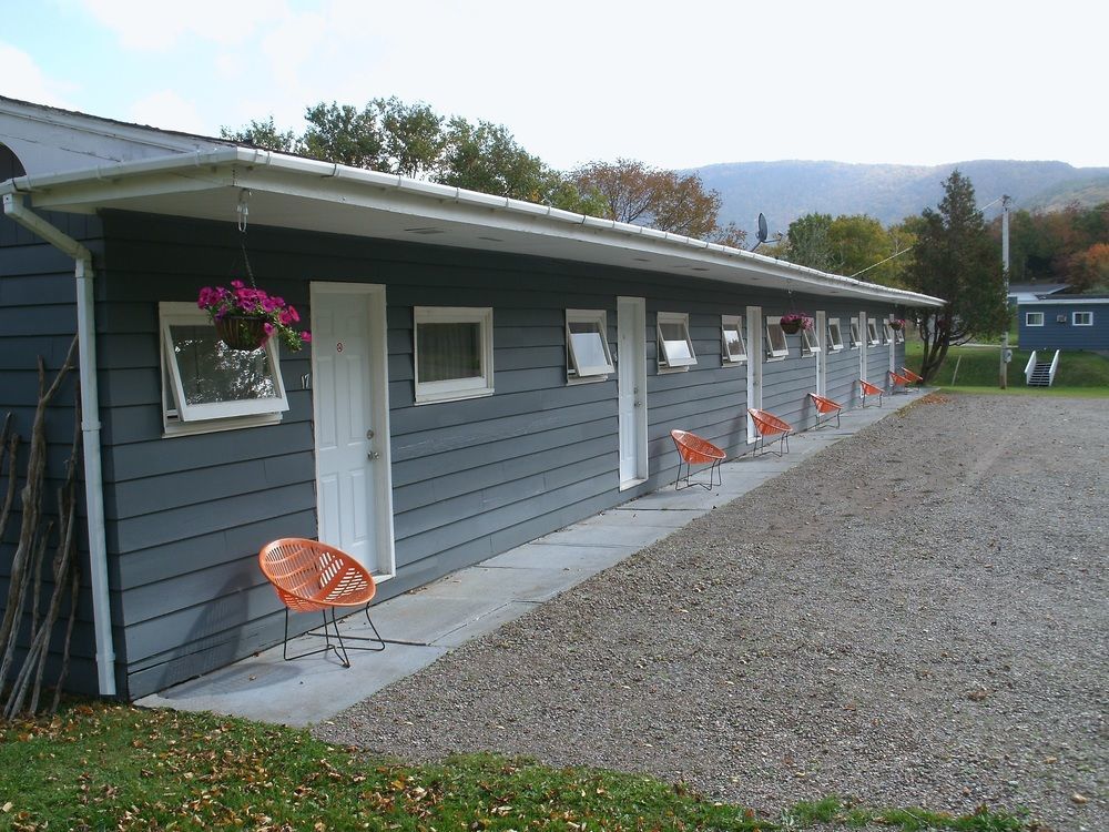 Cornerstone Motel Cheticamp Luaran gambar