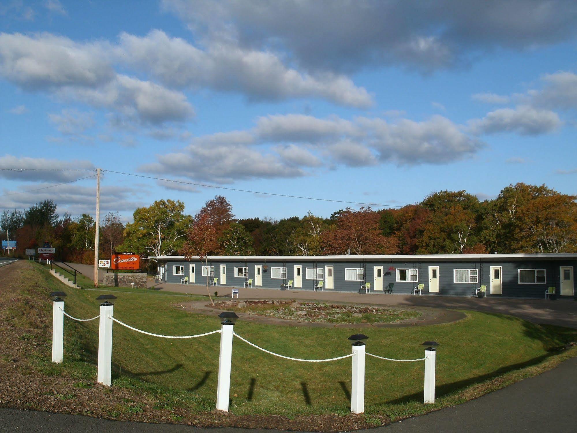 Cornerstone Motel Cheticamp Luaran gambar